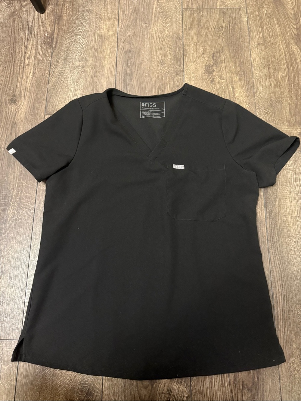 FIGS Black scrub set - women’s L